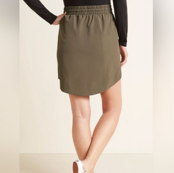 Garnet Hill Army Green Pull-On Skirt Size Small - Picture 2 of 7